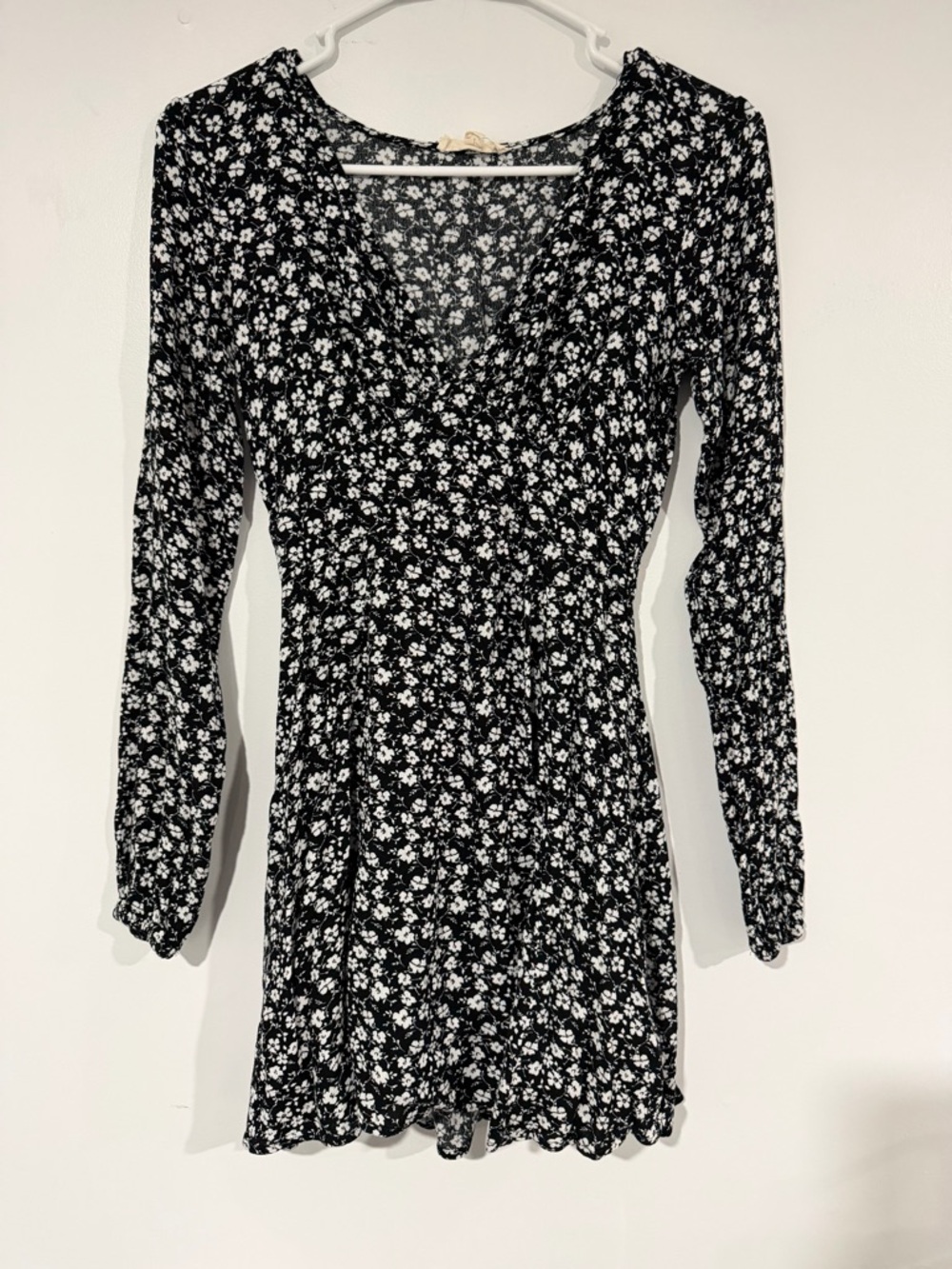 La Hearts Black Floral Long-Sleeve Mini Dress